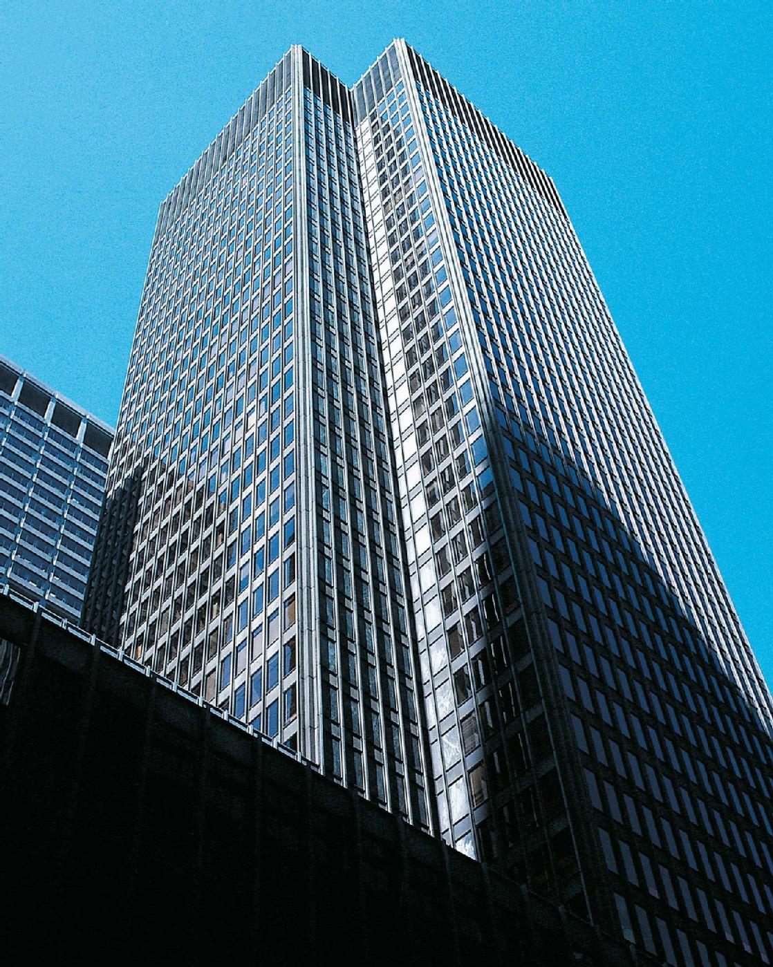  Once a radical statement, Park Avenue's Seagram Building is now an emblem of classic design