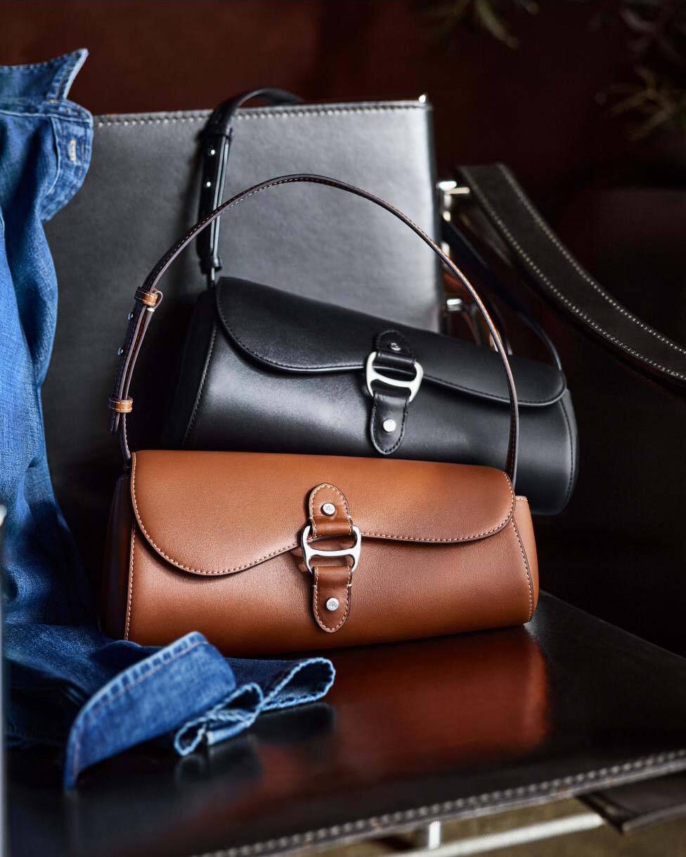 Bolsa Tasha East-West média de pele