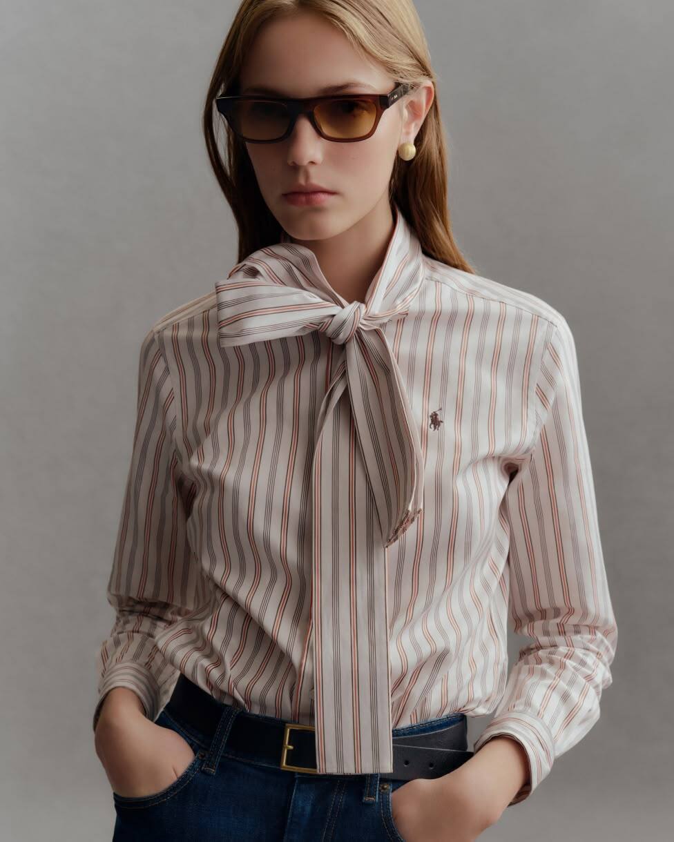 Camisa Slim com laço e riscas em algodão